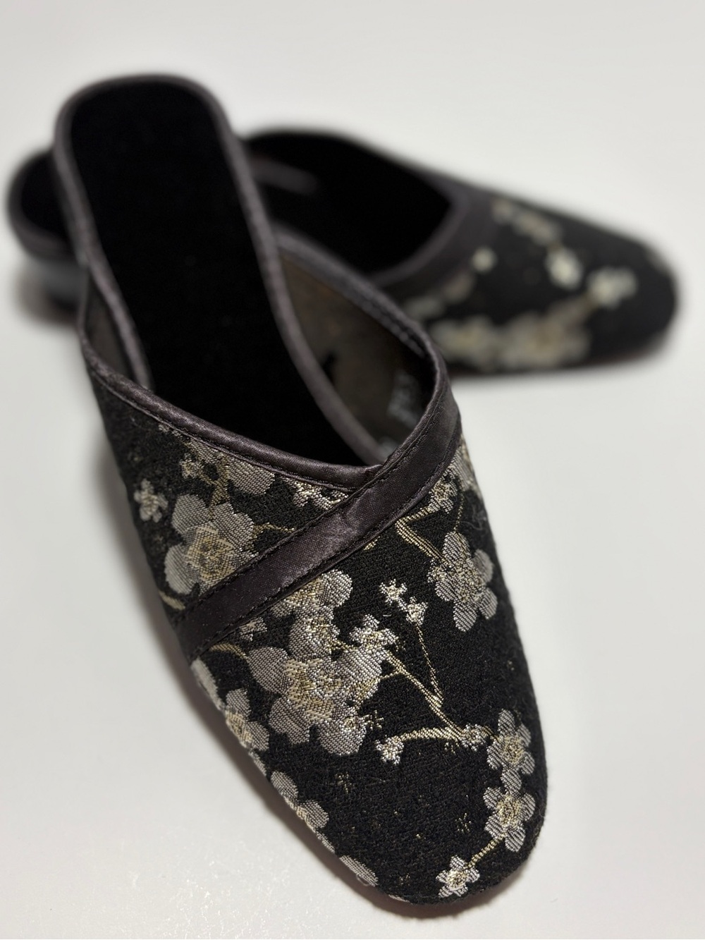 Black Silver Floral Brocade Mules Embroidered Slip On Slides Sz 5